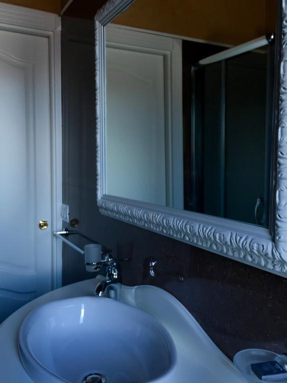 Palazzo Eliss Bed & Breakfast Margherita Di Savoia Cameră foto